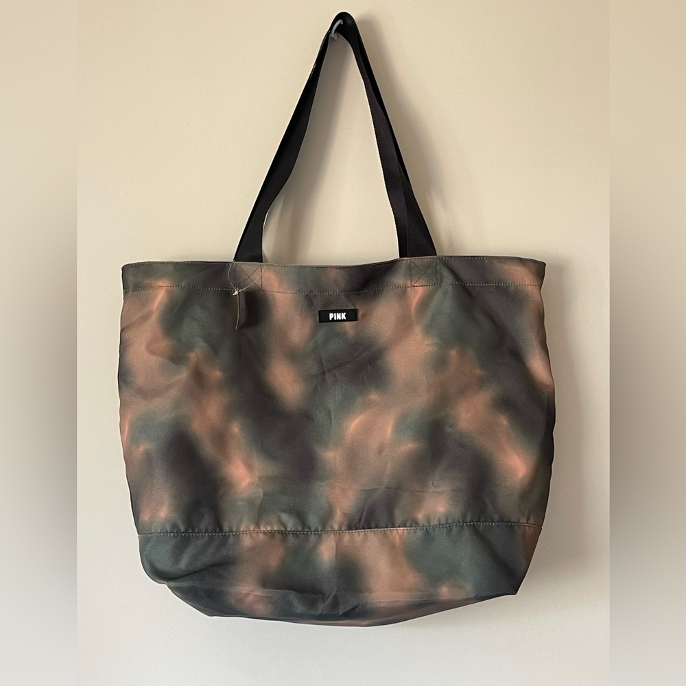 Victoria’s Secret PINK Weekender Tote Bag|Gym Bag Zip Top Camo Blur Print